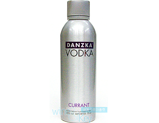 단즈카 커런츠  (DANZKA CURRANT VODKA) 750ml