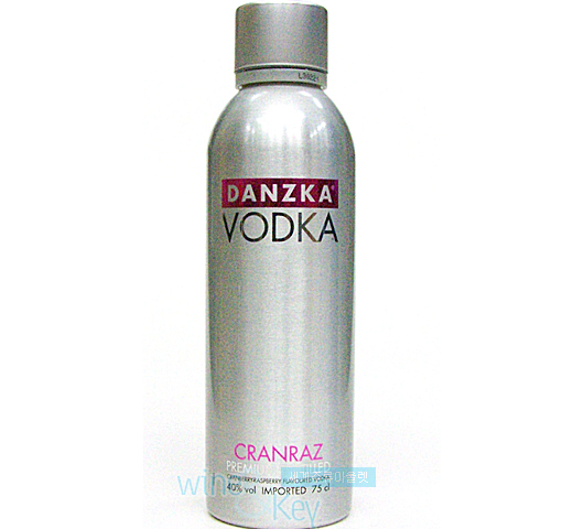 단즈카 크랜라즈  (DANZKA CRANRAZ  VODKA) 750ml