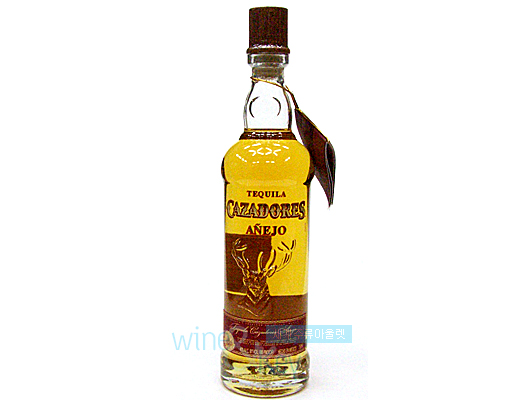 카자도레스 아네호 (CAZADORES ANEJO) 750ml
