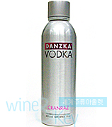 단즈카 크랜라즈  (DANZKA CRANRAZ  VODKA) 750ml